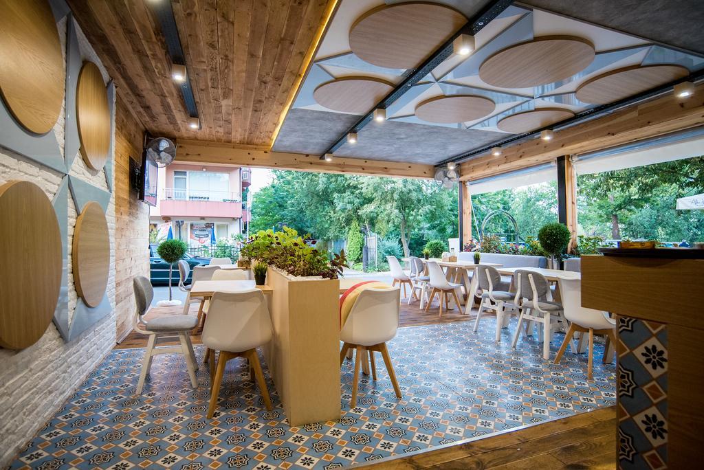 Guesthouse Kirov 拉夫达 外观 照片