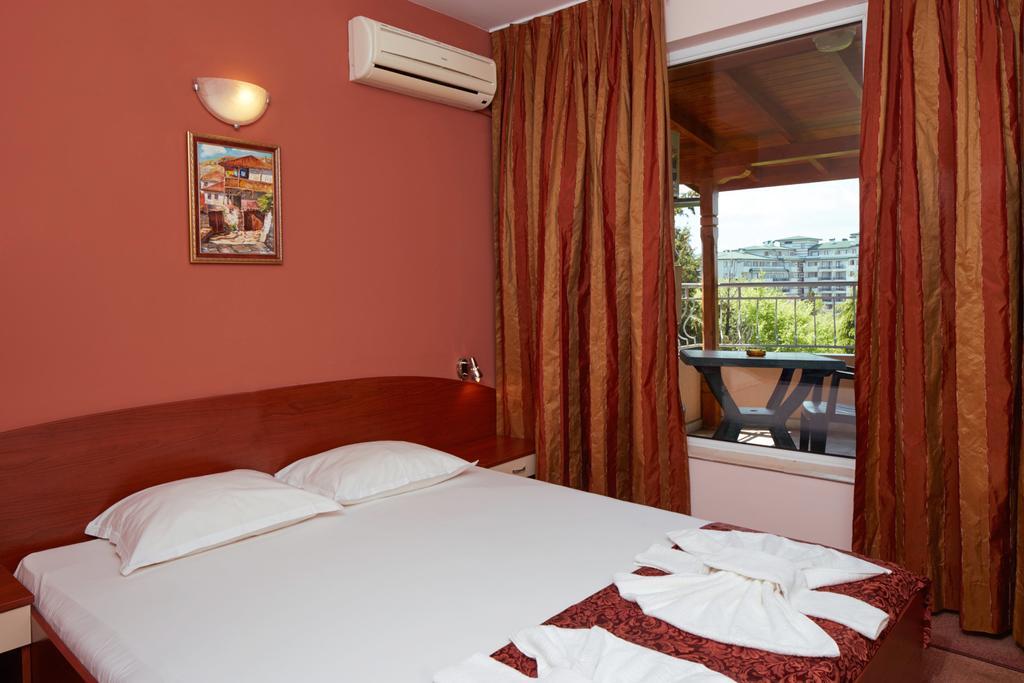 Guesthouse Kirov 拉夫达 外观 照片