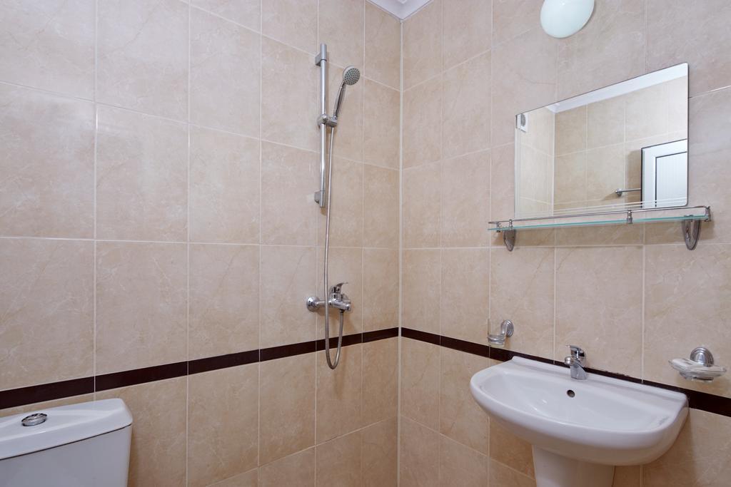 Guesthouse Kirov 拉夫达 外观 照片