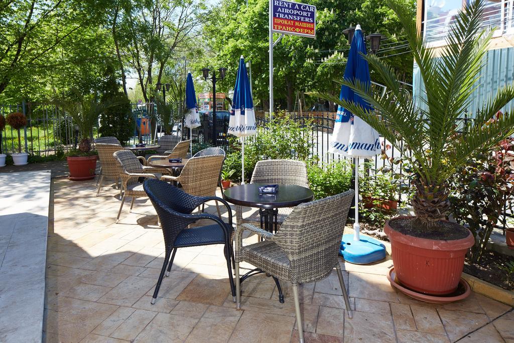 Guesthouse Kirov 拉夫达 外观 照片