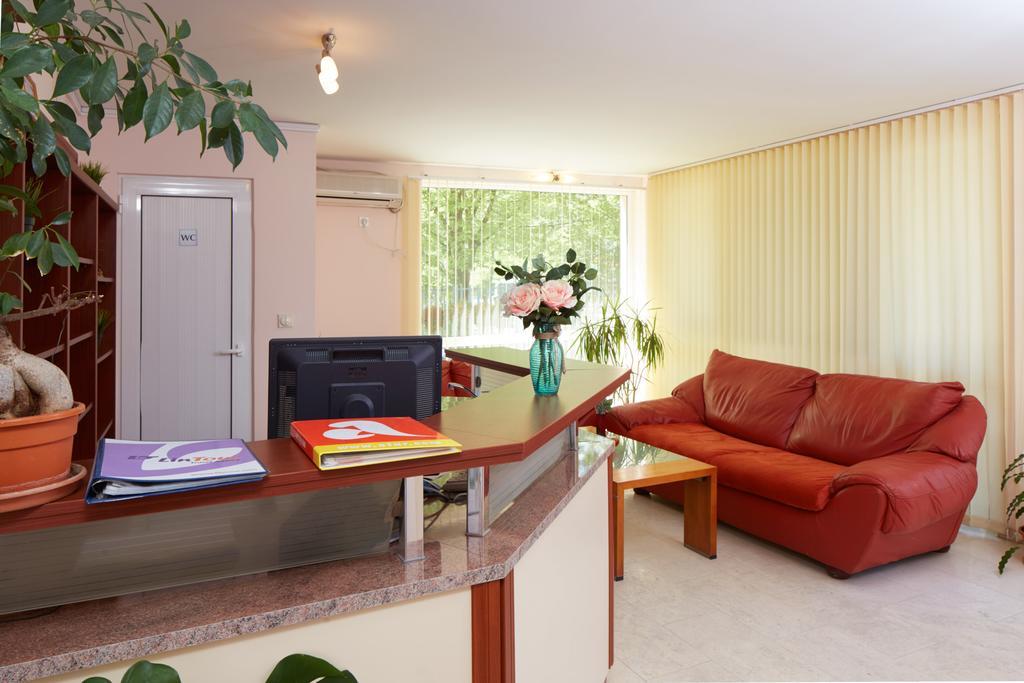 Guesthouse Kirov 拉夫达 外观 照片